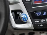  Gear shifter/center console photo